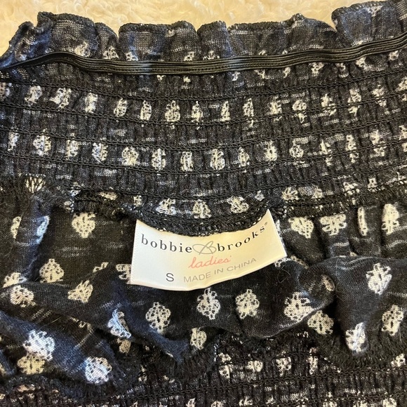 Bobbi Brooks Boho Off the Shoulder Blouse w/ Tie Sleeves - Picture 8 of 9